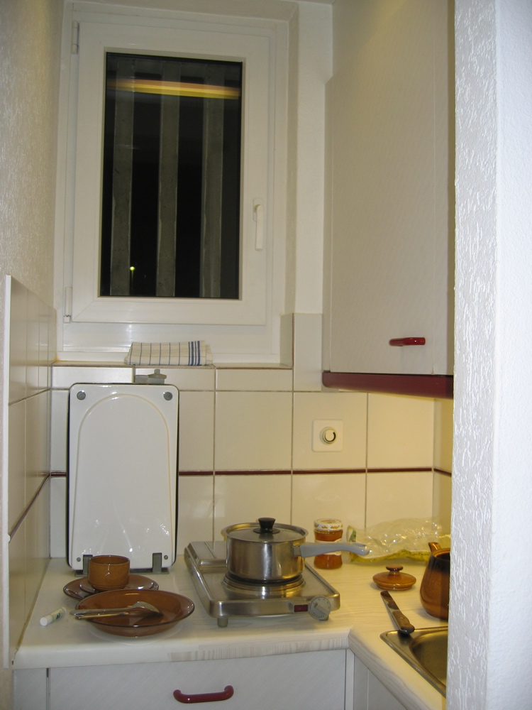 Walk-in kitchen