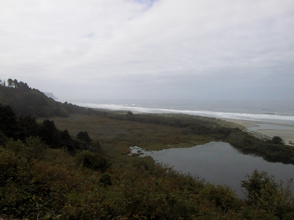 images/04_winema_beach.jpg